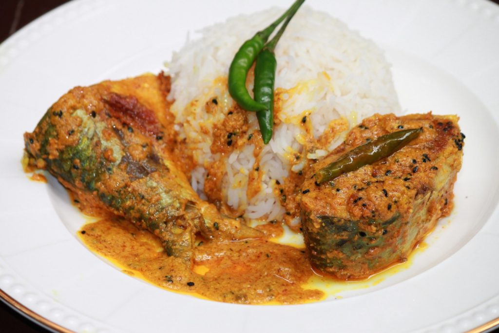 Hilsa Fish Curry | 7 Most Popular Indian Dishes You Must Try